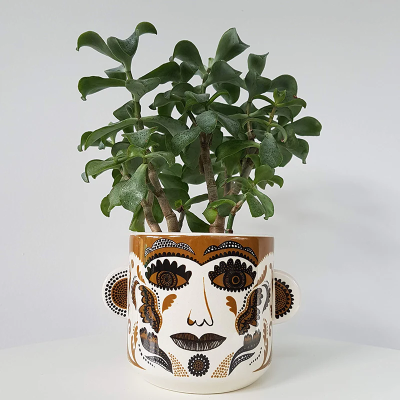 Clown plant pot (cream/tobacco) - Image 5