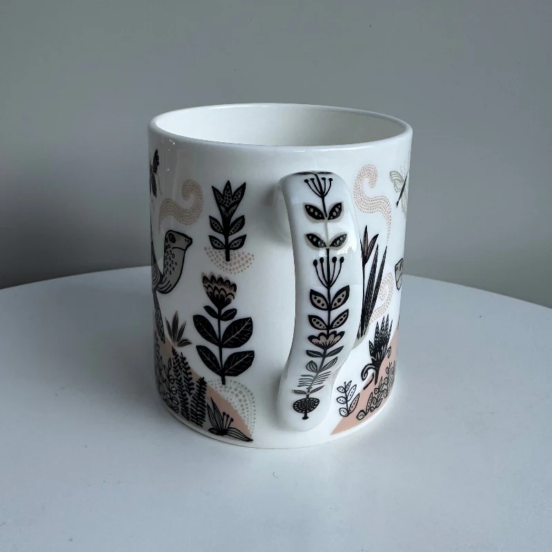 Fancy Handle Tortoise mug - Image 3