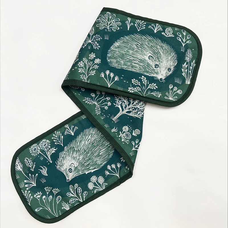 Hedgehog Apron and Oven Glove bundle - Image 4