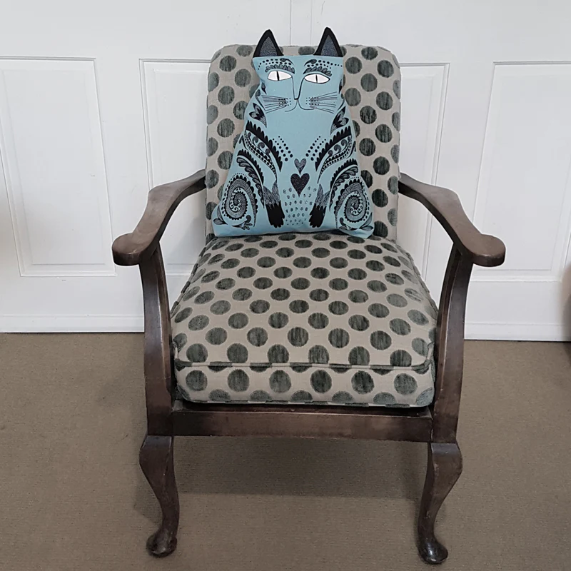 Kitty Cushion (blue) - Image 3